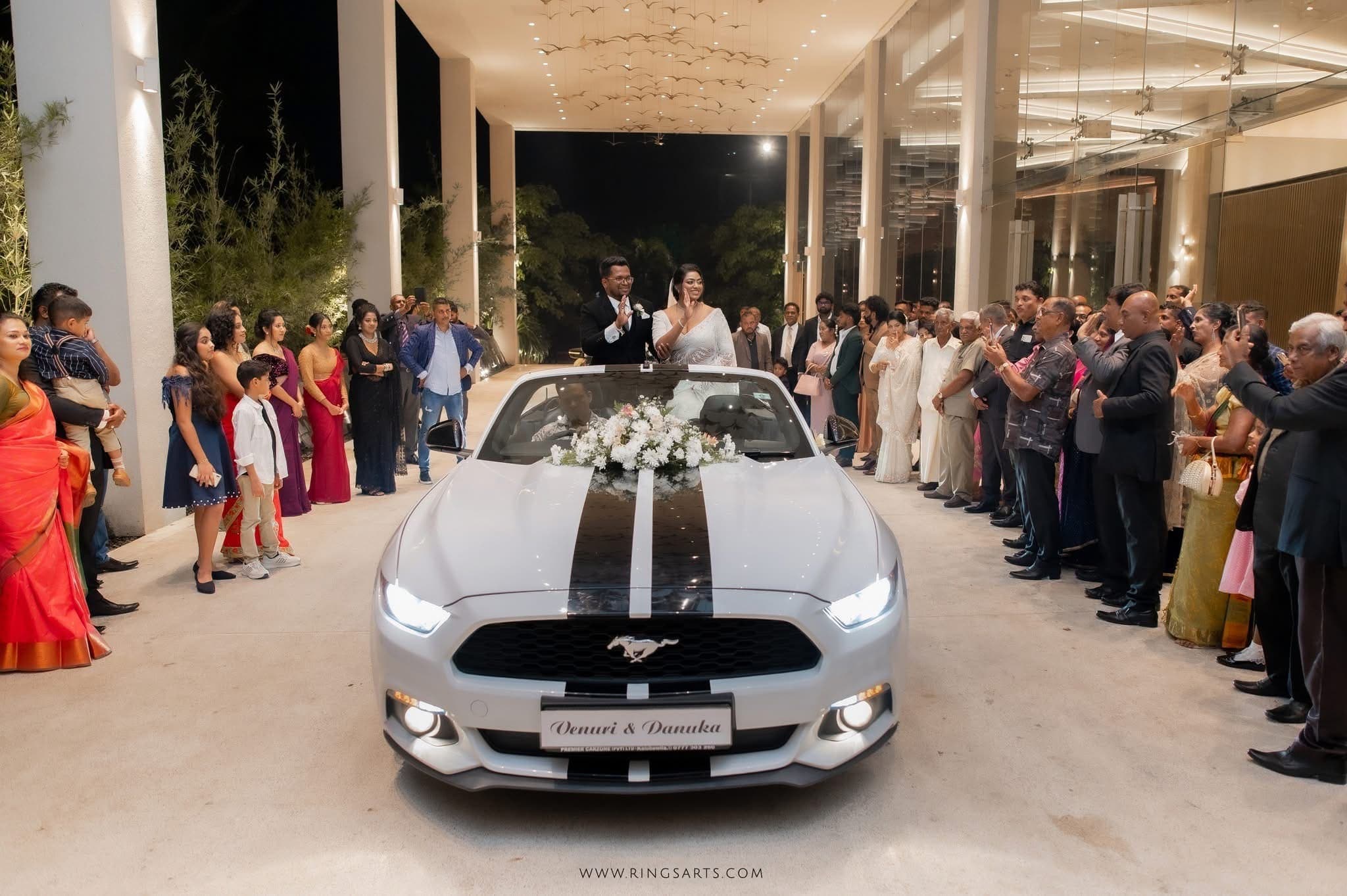 Beautifully decorated wedding cake